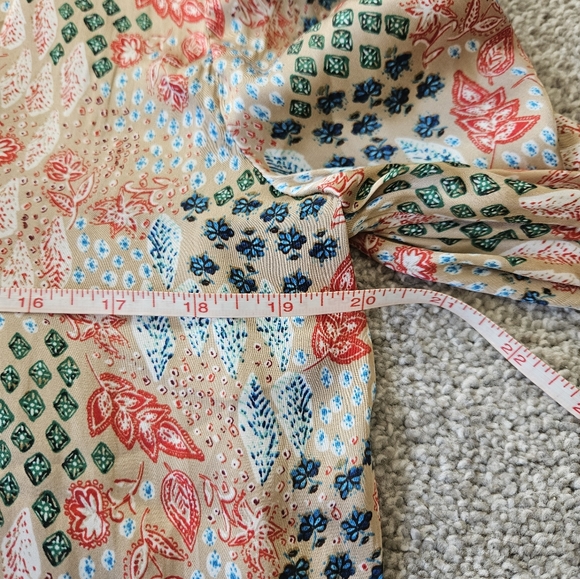 LOFT Floral Cinched Sleeves Split Tie Neck Relaxed Fit Top, Small, Multicolor - Picture 9 of 11